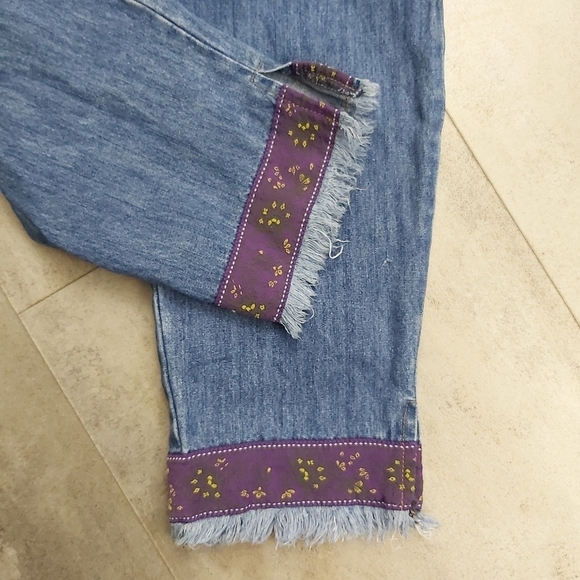 📣2/40$📣 REQUEST high rise denim capri jeans boho style - Picture 2 of 6